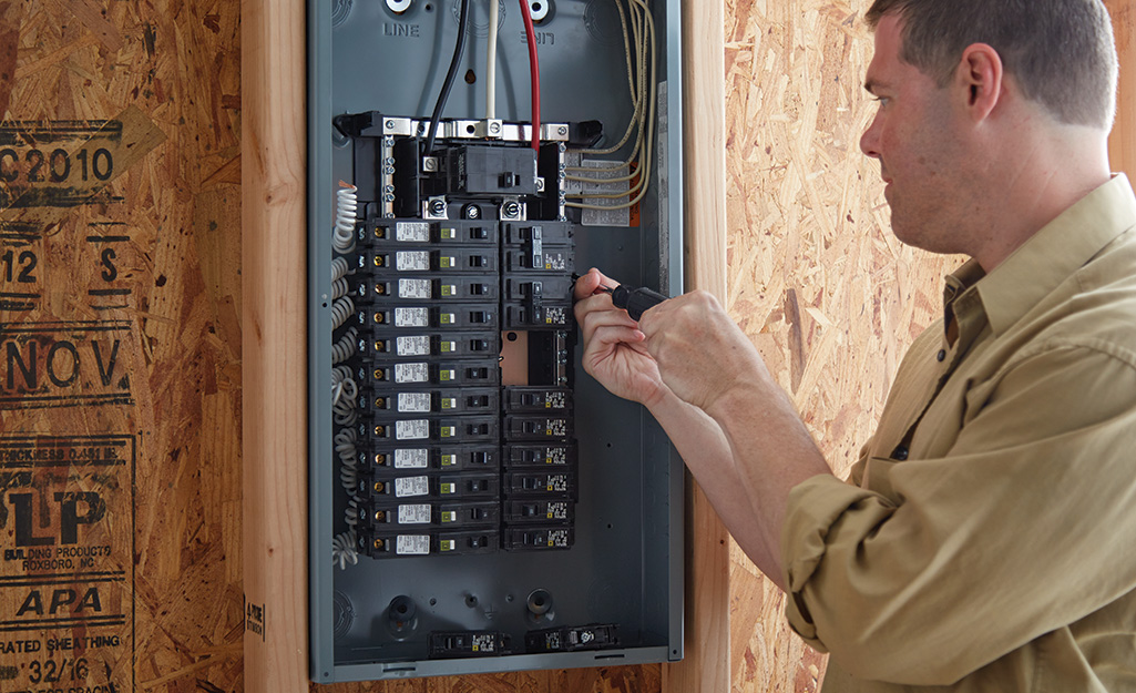 Things To Consider Before Replacing a Circuit Panel